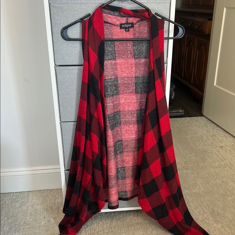 Eclipse Red and Black Plaid Sleeveless Cardigan